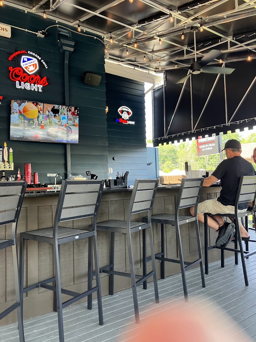 David's Kitchen & Bar